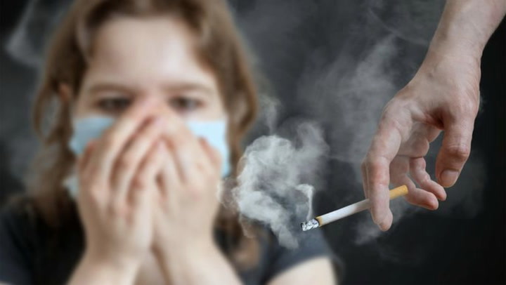Thyroid-and-Smelling-Cigarette-Smoke-sehatnagar-com