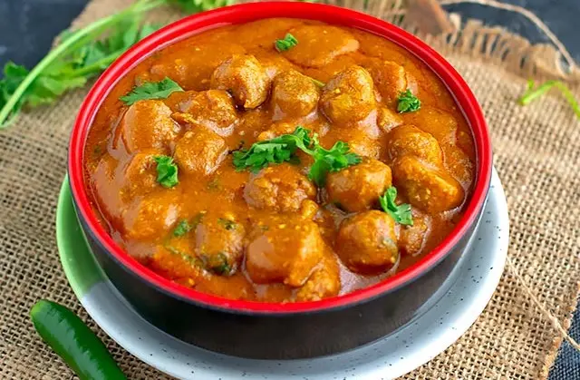 Soya-chunk-curry-recipe